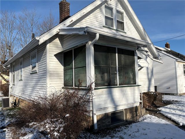 307 Peffer Avenue, Niles, OH 44446
