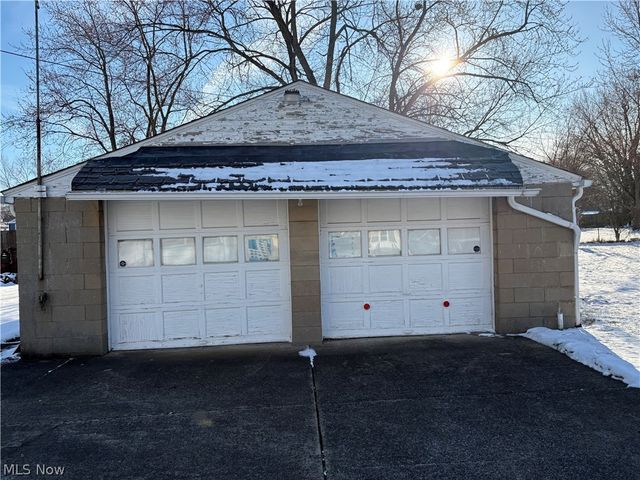 307 Peffer Avenue, Niles, OH 44446