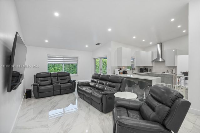 14005 SW 17th Ter, Miami, FL 33175