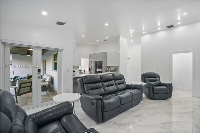 14005 SW 17th Ter, Miami, FL 33175