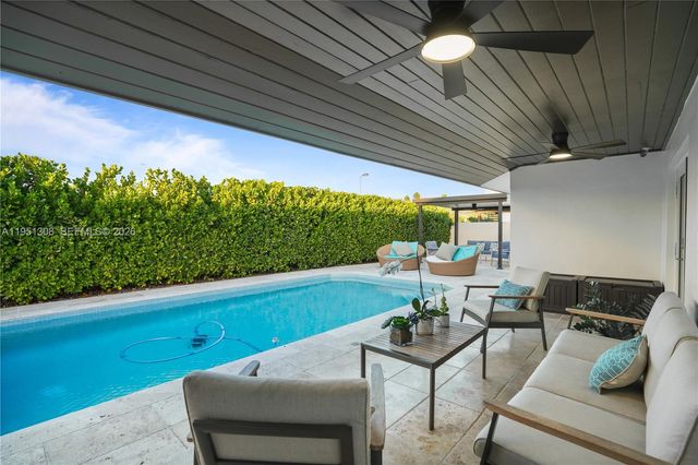 14005 SW 17th Ter, Miami, FL 33175