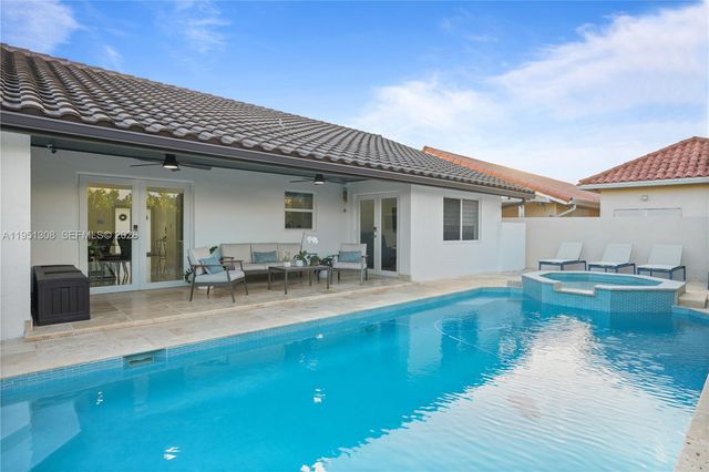 14005 SW 17th Ter, Miami, FL 33175