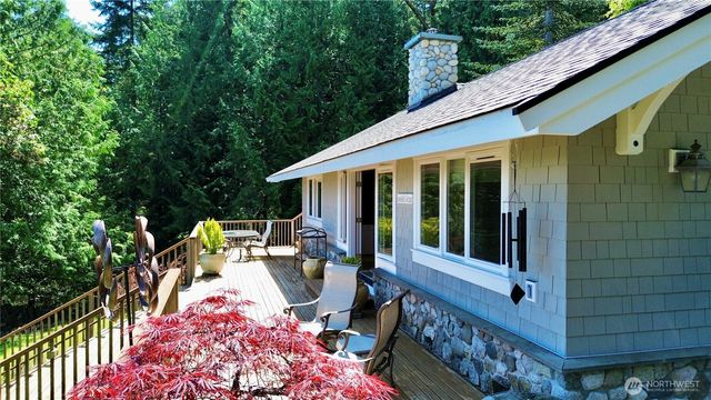 92 Flagpoint Lane, Friday Harbor, WA 98250