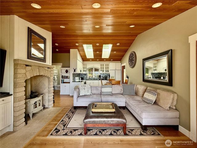 92 Flagpoint Lane, Friday Harbor, WA 98250