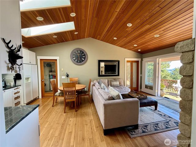 92 Flagpoint Lane, Friday Harbor, WA 98250