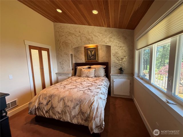 92 Flagpoint Lane, Friday Harbor, WA 98250