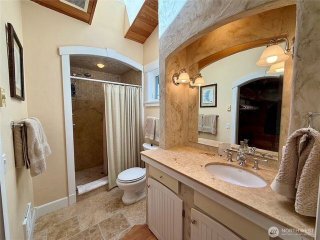 92 Flagpoint Lane, Friday Harbor, WA 98250