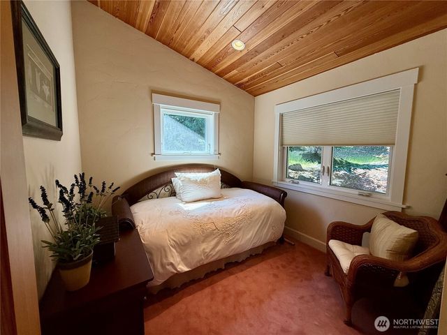 92 Flagpoint Lane, Friday Harbor, WA 98250