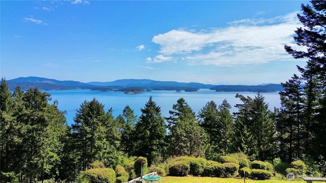 92 Flagpoint Lane, Friday Harbor, WA 98250