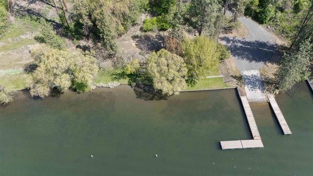 115 E Franklin Dr, Nine Mile Falls, WA 99026