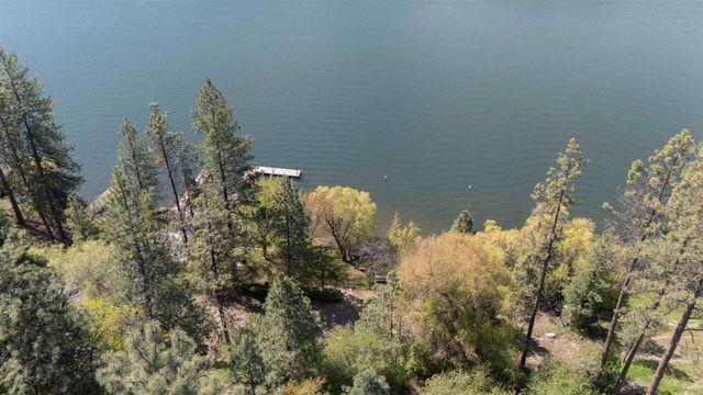 115 E Franklin Dr, Nine Mile Falls, WA 99026