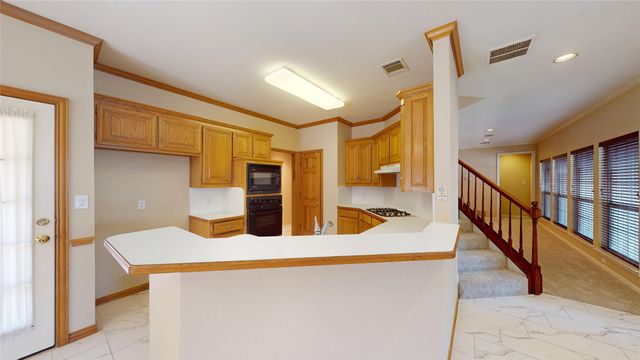 7525 Brentwood Court, North Richland Hills, TX 76182