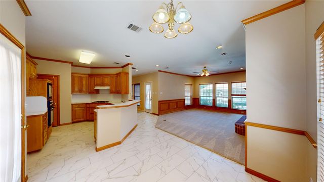 7525 Brentwood Court, North Richland Hills, TX 76182