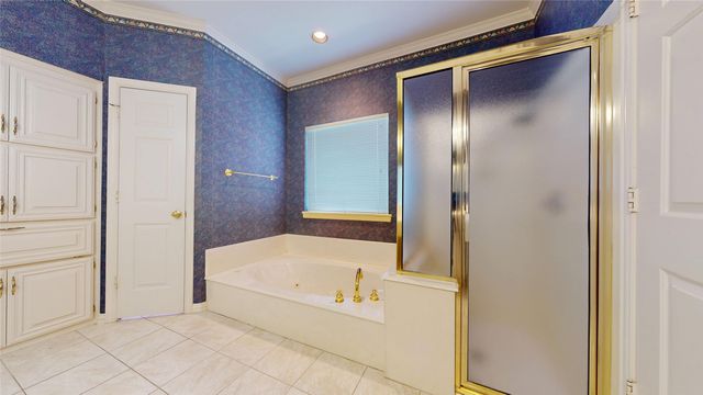 7525 Brentwood Court, North Richland Hills, TX 76182