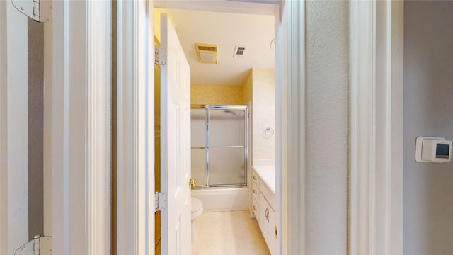 7525 Brentwood Court, North Richland Hills, TX 76182