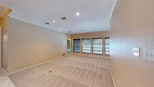 7525 Brentwood Court, North Richland Hills, TX 76182