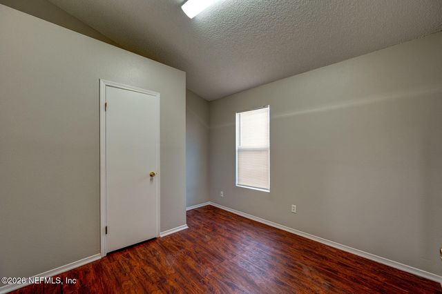 560 STAFFORDSHIRE Drive, Jacksonville, FL 32225