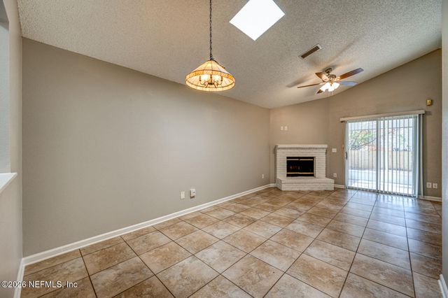 560 STAFFORDSHIRE Drive, Jacksonville, FL 32225