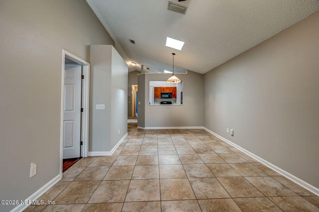 560 STAFFORDSHIRE Drive, Jacksonville, FL 32225