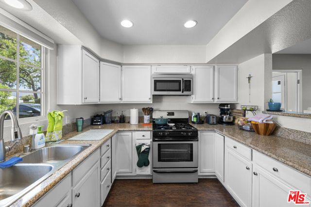 719 E Pleasant Valley Road, Port Hueneme, CA 93041