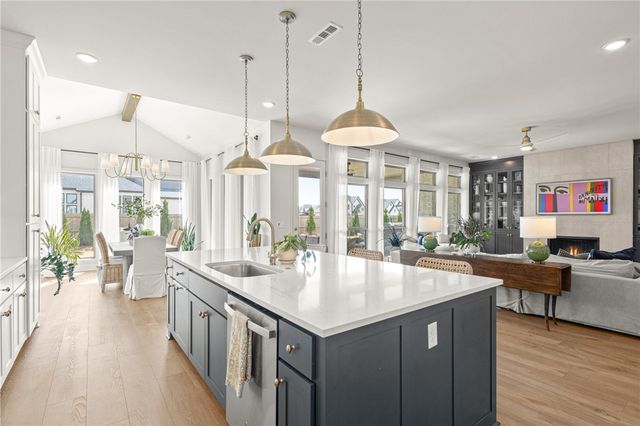 8806 W Comet Drive, Bentonville, AR 72713