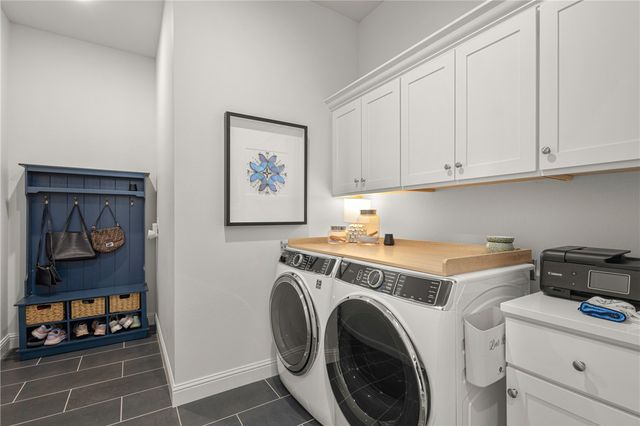 8806 W Comet Drive, Bentonville, AR 72713