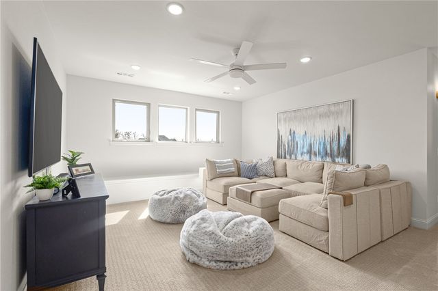 8806 W Comet Drive, Bentonville, AR 72713