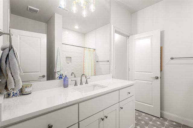 8806 W Comet Drive, Bentonville, AR 72713