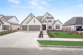 8806 W Comet Drive, Bentonville, AR 72713