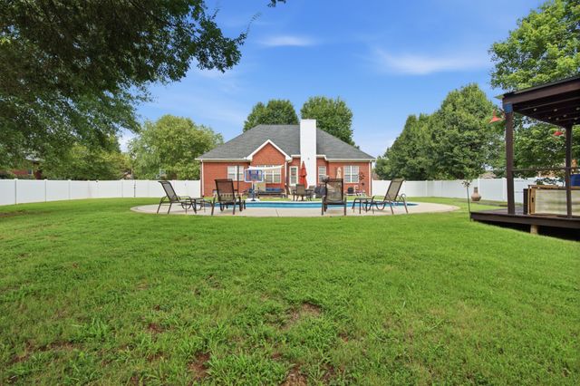 421 Karlee Ct, Lebanon, TN 37087