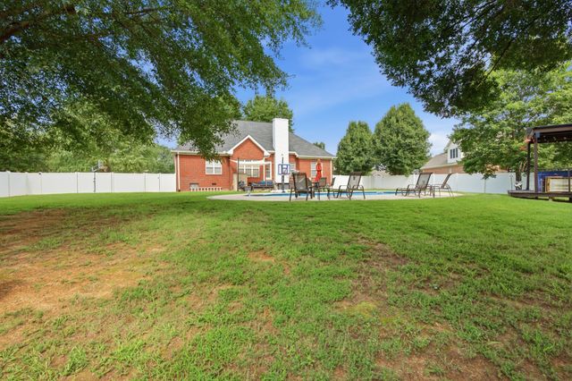 421 Karlee Ct, Lebanon, TN 37087