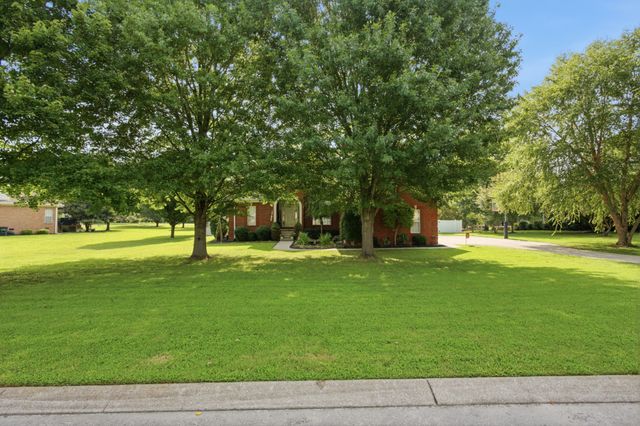 421 Karlee Ct, Lebanon, TN 37087