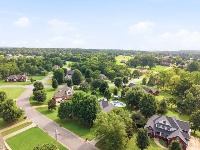 421 Karlee Ct, Lebanon, TN 37087