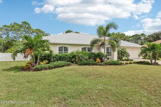 2051 Thornwood Drive SE, Palm Bay, FL 32909