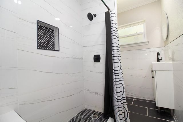 7716 E COMANCHE AVENUE, Tampa, FL 33610