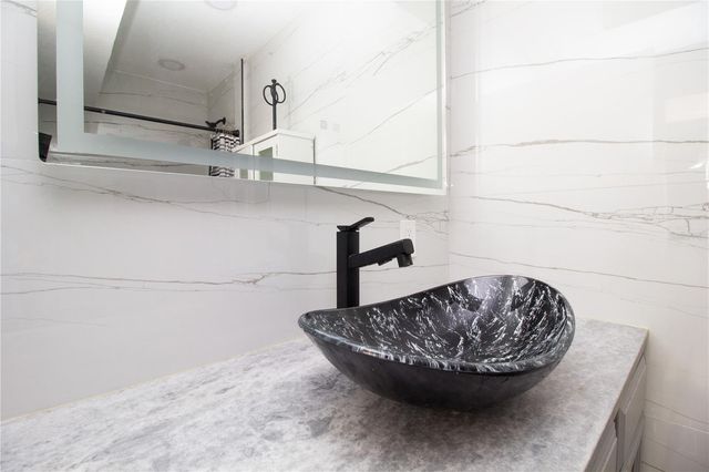 7716 E COMANCHE AVENUE, Tampa, FL 33610