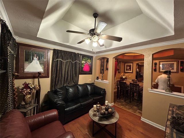 1209 E Tucker Street, Fort Worth, TX 76104