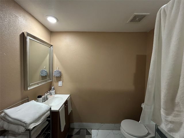 1209 E Tucker Street, Fort Worth, TX 76104