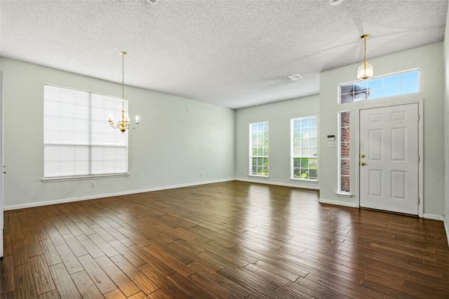 2720 Preston Creek, Mesquite, TX 75181