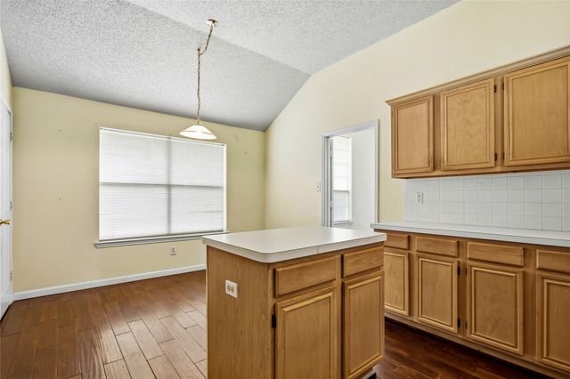 2720 Preston Creek, Mesquite, TX 75181