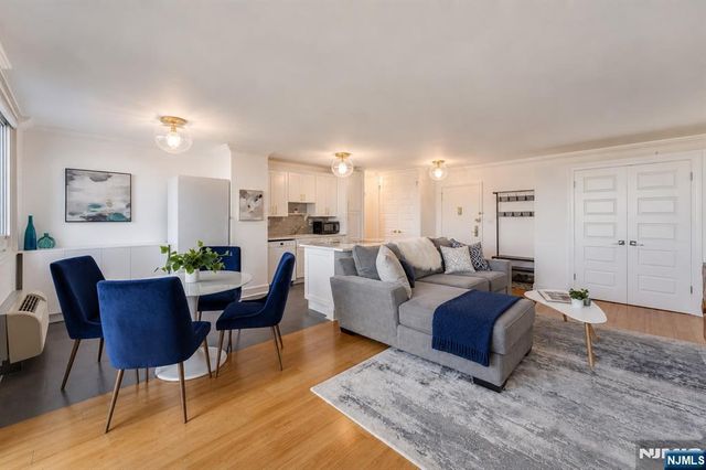 100 Manhattan Avenue 708, Jersey City, NJ 07087