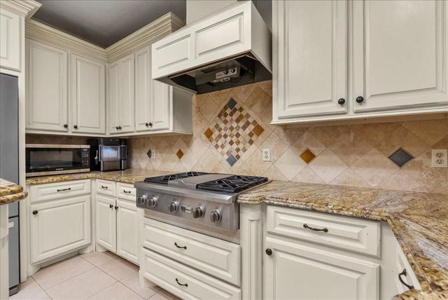 1910 Wynforest Drive, Deer Park, TX 77536