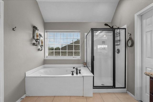 1910 Wynforest Drive, Deer Park, TX 77536