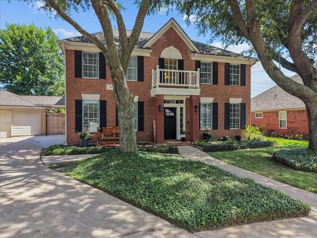 1910 Wynforest Drive, Deer Park, TX 77536