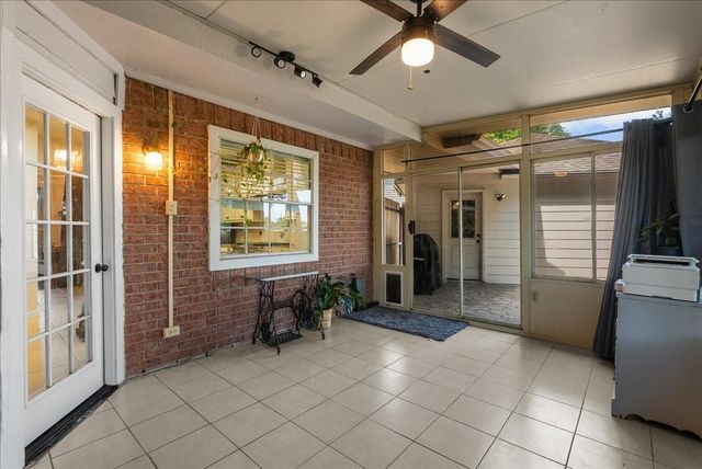 1910 Wynforest Drive, Deer Park, TX 77536