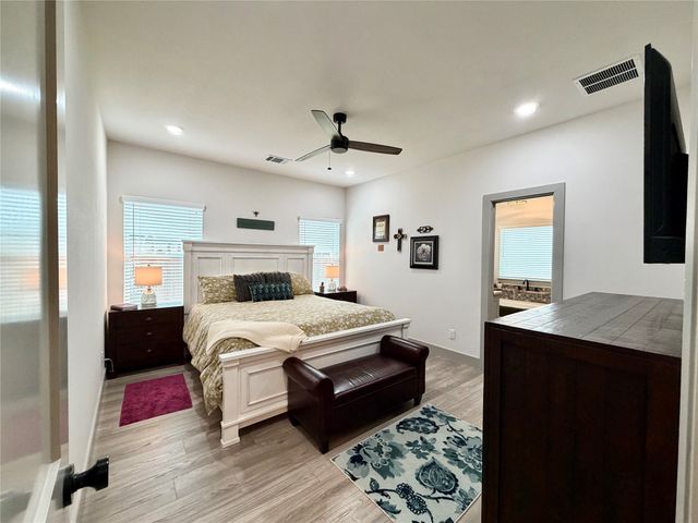 2232 Samuel Street, Mabank, TX 75147