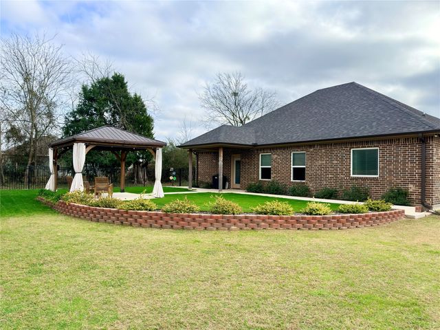 2232 Samuel Street, Mabank, TX 75147