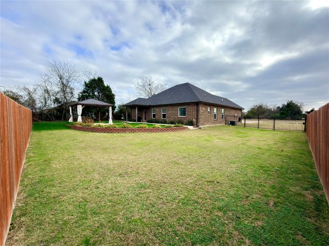 2232 Samuel Street, Mabank, TX 75147