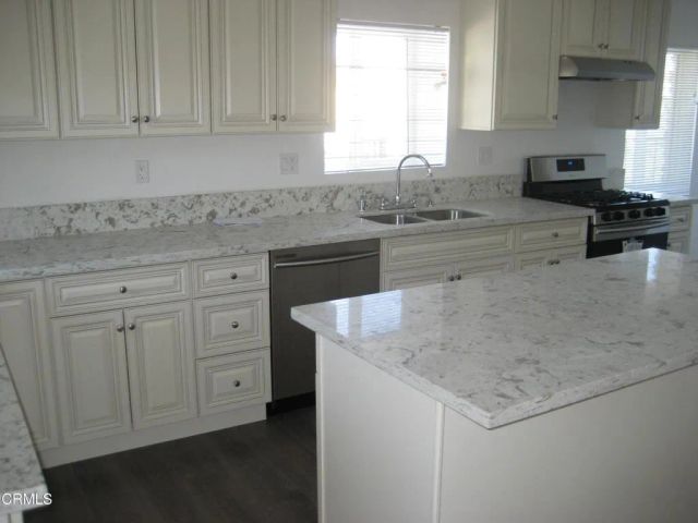 10143 Mountair Avenue, Los Angeles, CA 91042