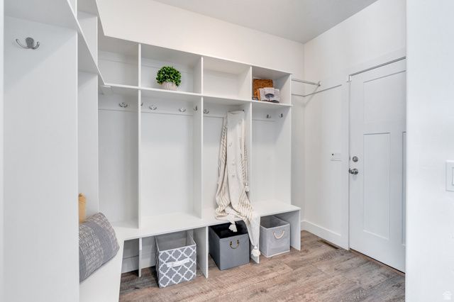 583 E PARKER PL, Vineyard, UT 84059